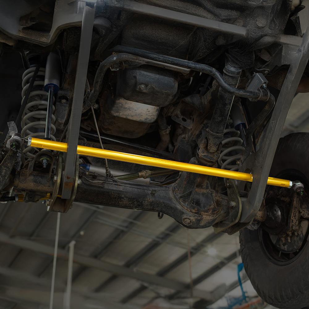 Superior Billet Series 7075 - T6 Alloy Tie Rod Solid Bar Suitable For Toyota LandCruiser 80/105 Series Adjustable - TRSA-B-LCR31-D